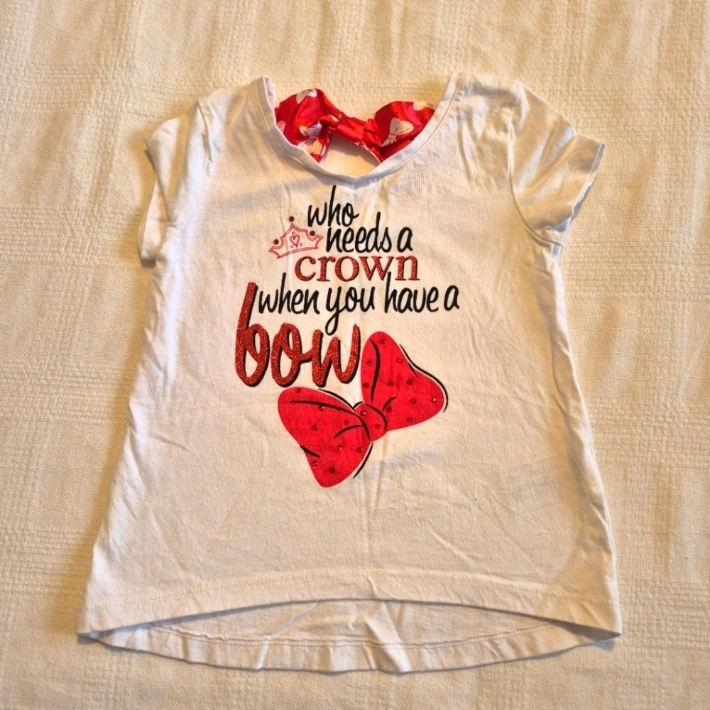 Disney Parks girls size XS or 6 white short sleeve shirt, satiny bow on back